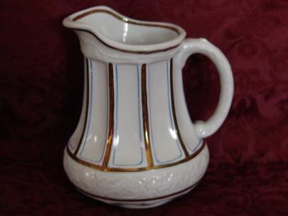 Livesley and Powell - Buttercup - Spokes - Creamer - 4.75 tall