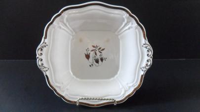 Jacob Furnival - Berry Cluster - BOT - Cake Plate