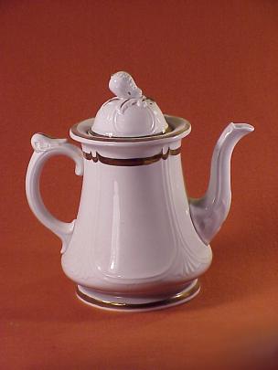 Walley - Niagara Shape - LB - Coffeepot/Teapot