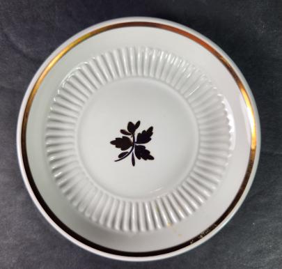 Adams - Empress Shape - TL - Condiment Container (Undertray) - 4.75 inch - no saucer ring - 3