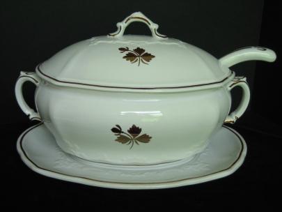 Alfred Meakin - Brocade - Tesa Leaf - Sauce Tureen Undertray