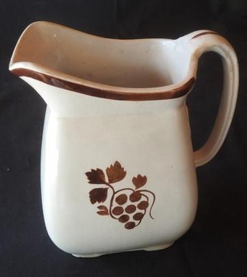 Challinor & Mayer - Simple Square - TB - Creamer