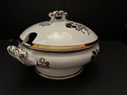Clementson - Elegance - TB - Round Sauce Tureen - side view