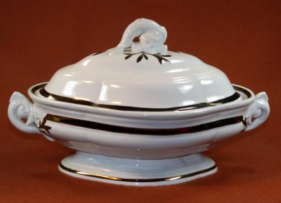 Clementson - Nautilus - LB - Covered Vegetable Dish