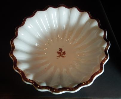 Davenport - Scalloped Rim - TL - Apple Bowl