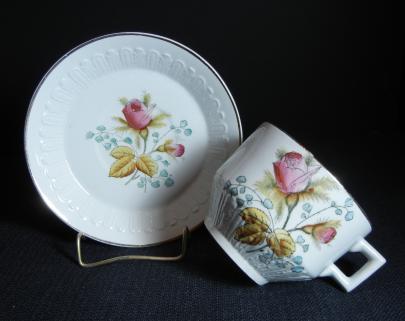 Edwards Brothers - Peerless Shape - MR - Cup and Saucer