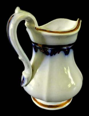 Elsmore and Forster - Tulip Shape - LB - Creamer