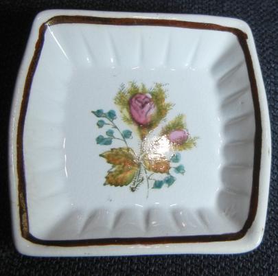 Grindley - Favorite - MR - Butter Pat - 2.625 in.