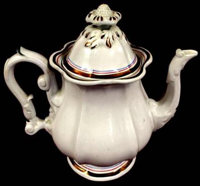 Livesley and Powell - Ring O' Hearts - LB - Coffeepot/Teapot - with Red & Blue Pinstriping