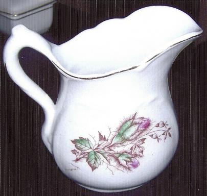 M & Co - Unknown - MR - Creamer