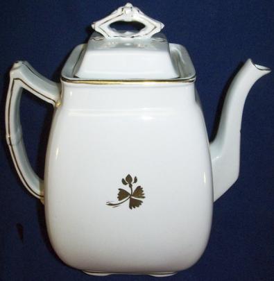 Powell & Bishop - Simple Square Puffy - TL - Coffeepot/Teapot
