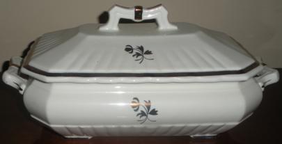 Red Cliff - Square Ridged Ribbed - TL - Vegetable Tureen