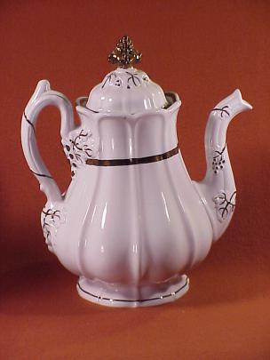 Unknown - Panelled Grape - LB - Coffeepot/Teapot - Grape Cluster Finial