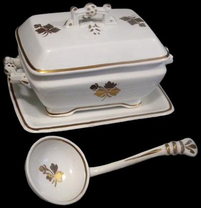 Wilkinson - Daisy 'n' Chain - TL - Sauce Tureen 